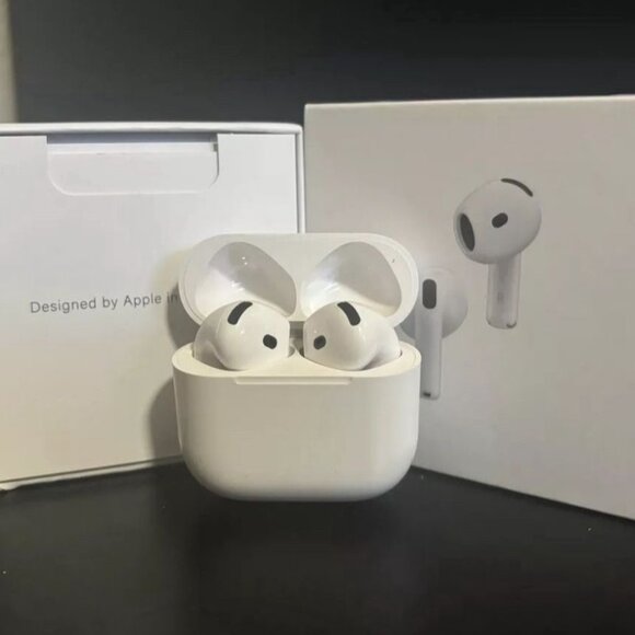 Apple Airpod (4th Generation) with Active Noise Cancellation